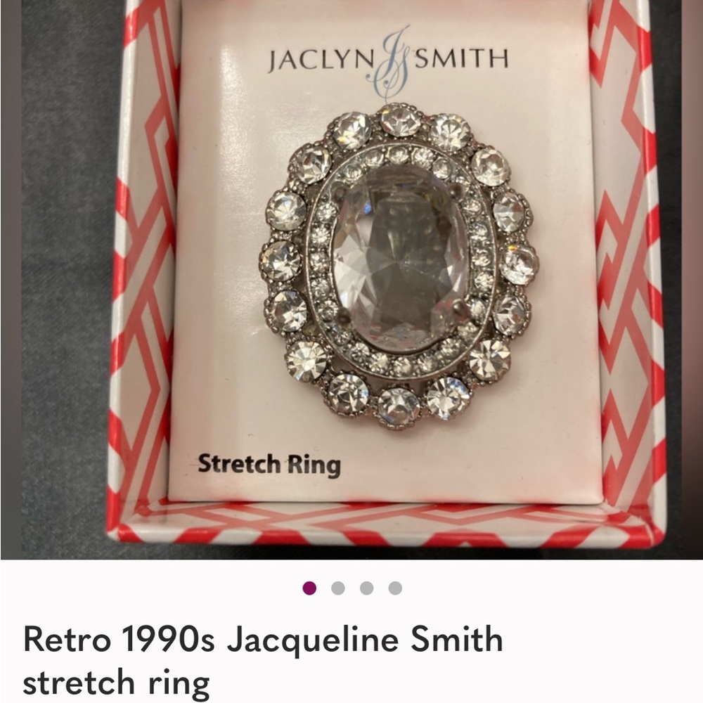 Jaclyn Smith stretch ring, vintage silver tone
